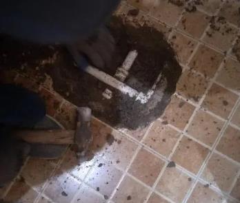 大悟卫生间漏水维修公司为您分享下卫生间渗水如何处理及注意事项